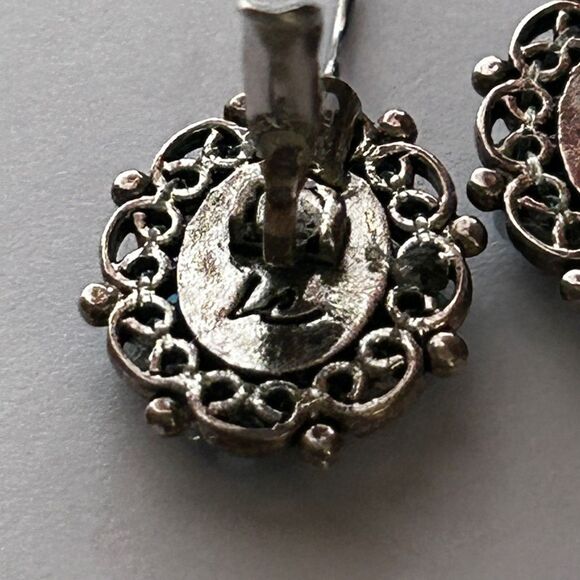 🎉HP🎉Vintage Liz Claiborne Aqua n Silver Drop Earrings - Picture 6 of 7